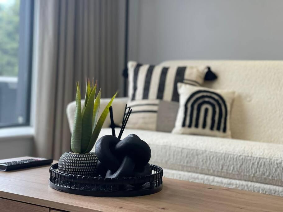Trendy Apartment In Cardiff Free Parking Eksteriør bilde