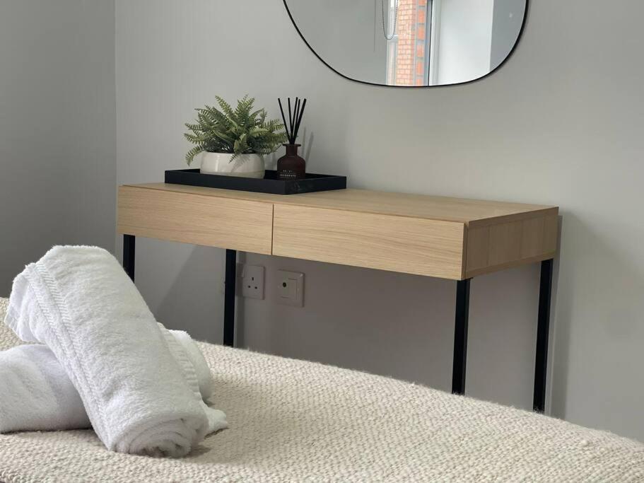 Trendy Apartment In Cardiff Free Parking Eksteriør bilde