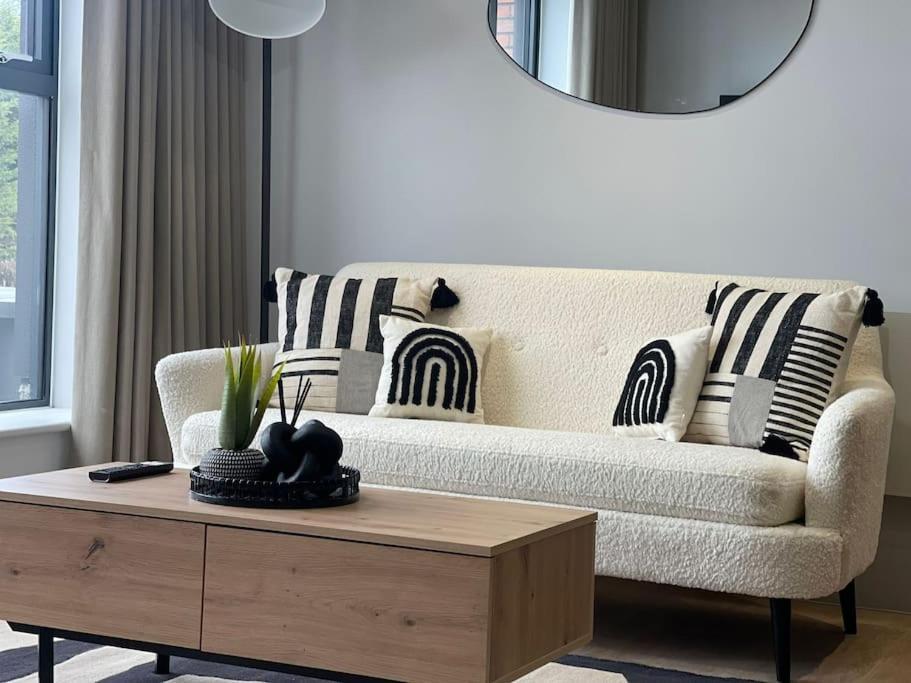 Trendy Apartment In Cardiff Free Parking Eksteriør bilde